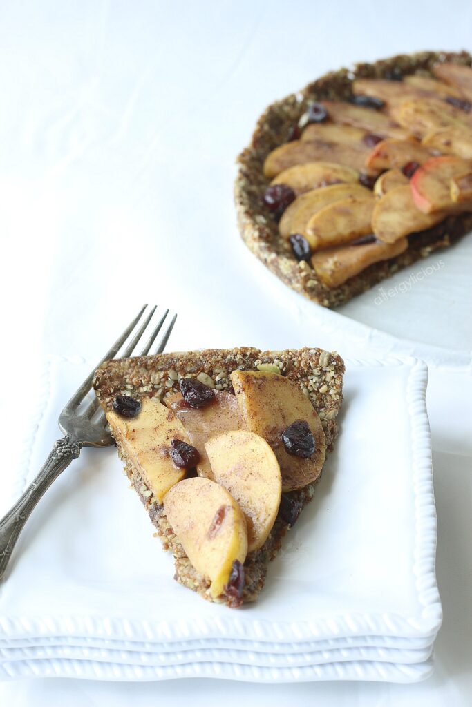 Take summer dessert to the next level with this seed-based, simply sweet, no-bake, apple pie. Gluten-free & Vegan