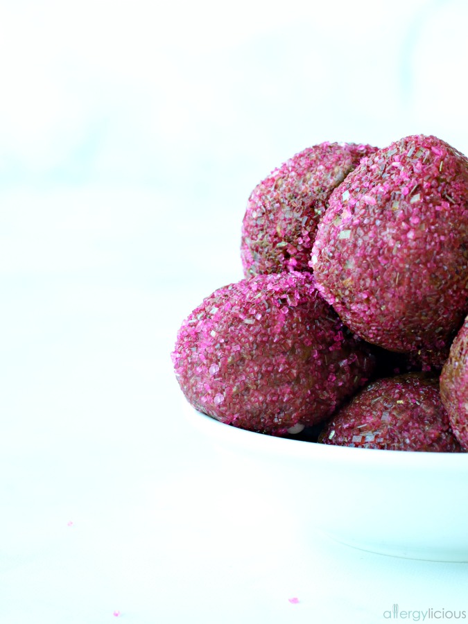 The Best No Bake Protein Balls (vegan + gluten free) - Allergylicious