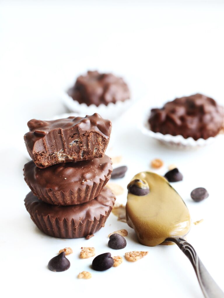 3 ingredient Chocolate Crunch Cups