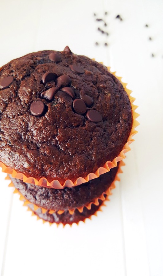 Chocolate Zucchini Muffins. Healthy enough for breakfast but indulgent enough for dessert. V, Allergy-friendly, Gluten free option.