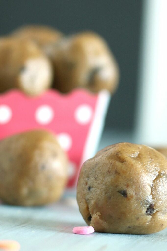 Raw, allergy-friendly cookie dough bites because we know everyone likes licking the bowl.