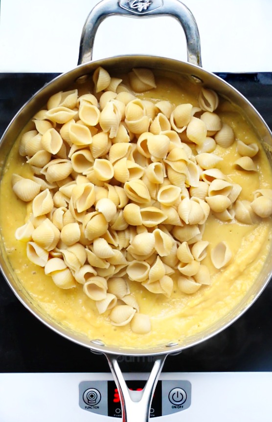 Creamy, vegan mac and cheese with gluten-free noodles