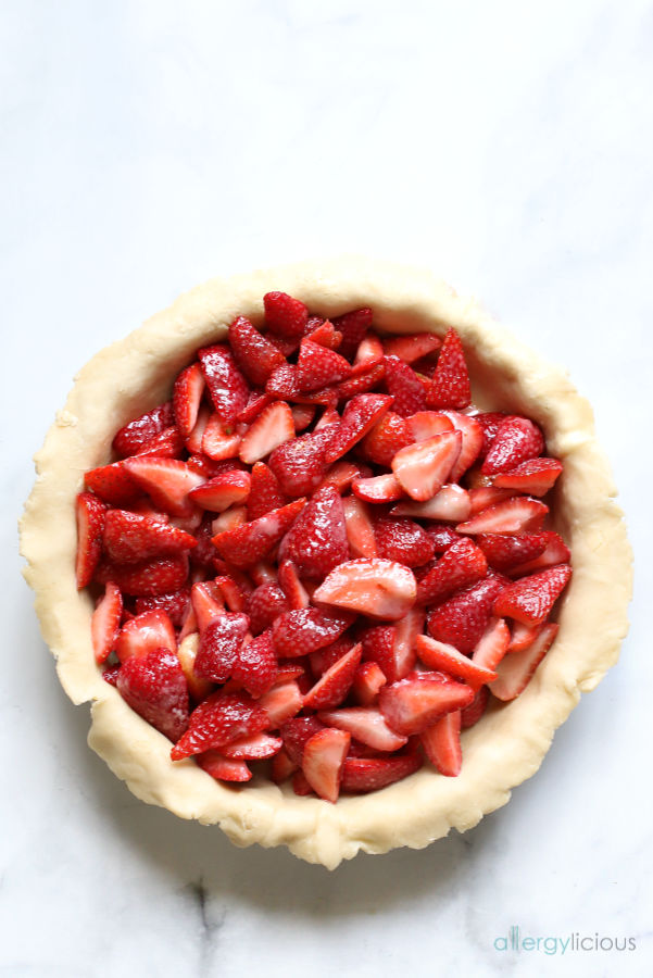 https://allergylicious.com/wp-content/uploads/2018/07/strawberry-pie-filling.jpg