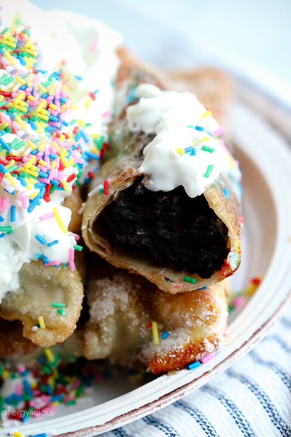 Dessert Egg Rolls (Chocolate Cake & Cream Cheese filled ...