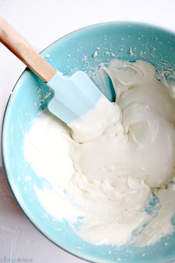 homemade cinnamon roll frosting