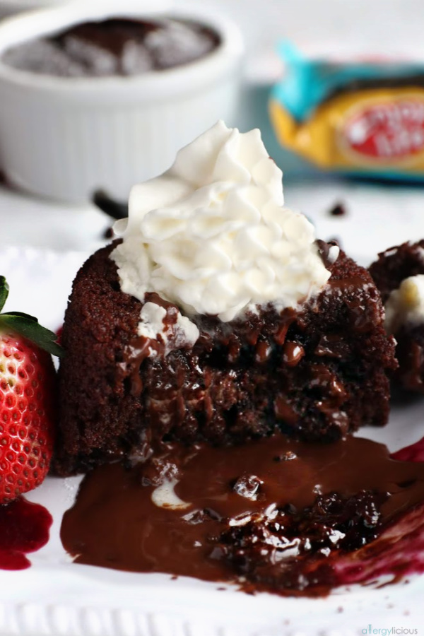 chocolate lava cake with molten fudge center