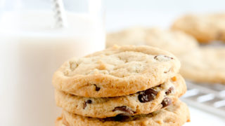 pretty vegan chocolate chip cookies