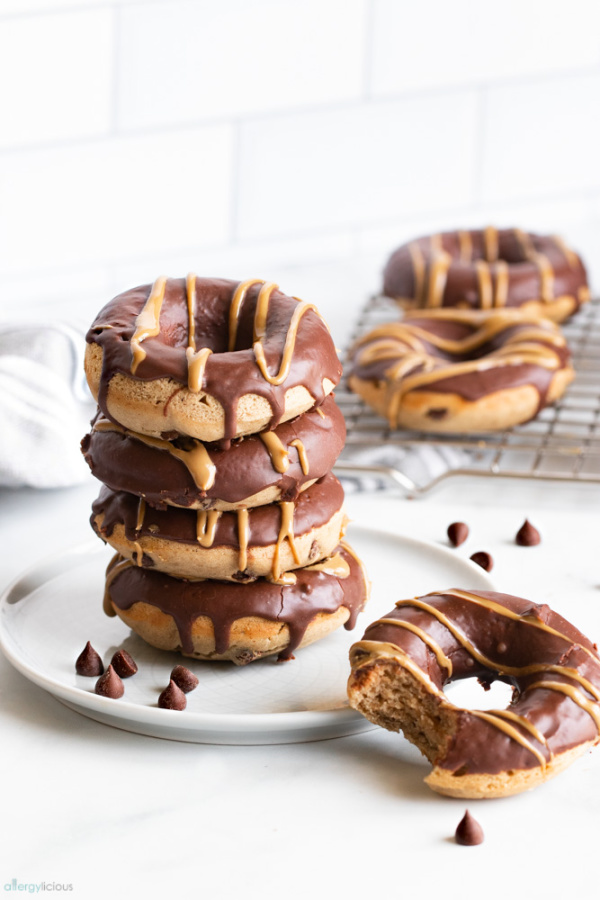 Chocolate Cake Donuts