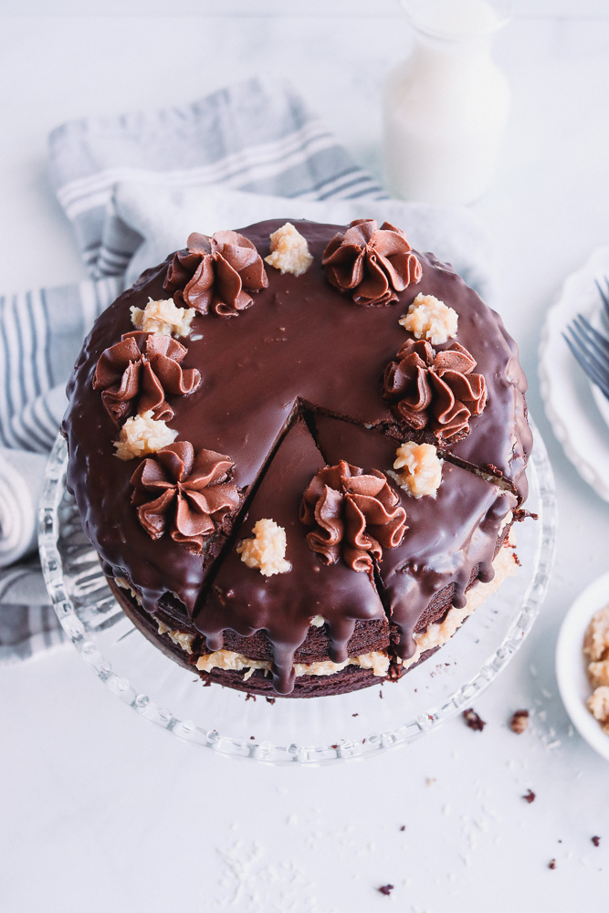 🍫🎂 Indulge in pure delight with our chocolate cake topped with root beer  buttercream icing! 🍺🌟 Pair it with our Married to the Sea German… |  Instagram