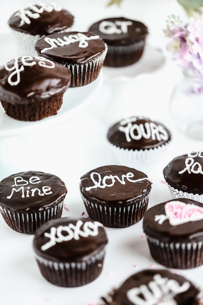 Vegan Hostess Cupcakes