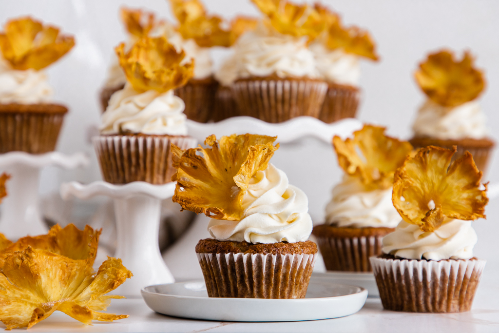 vegan hummingbird cupcakes